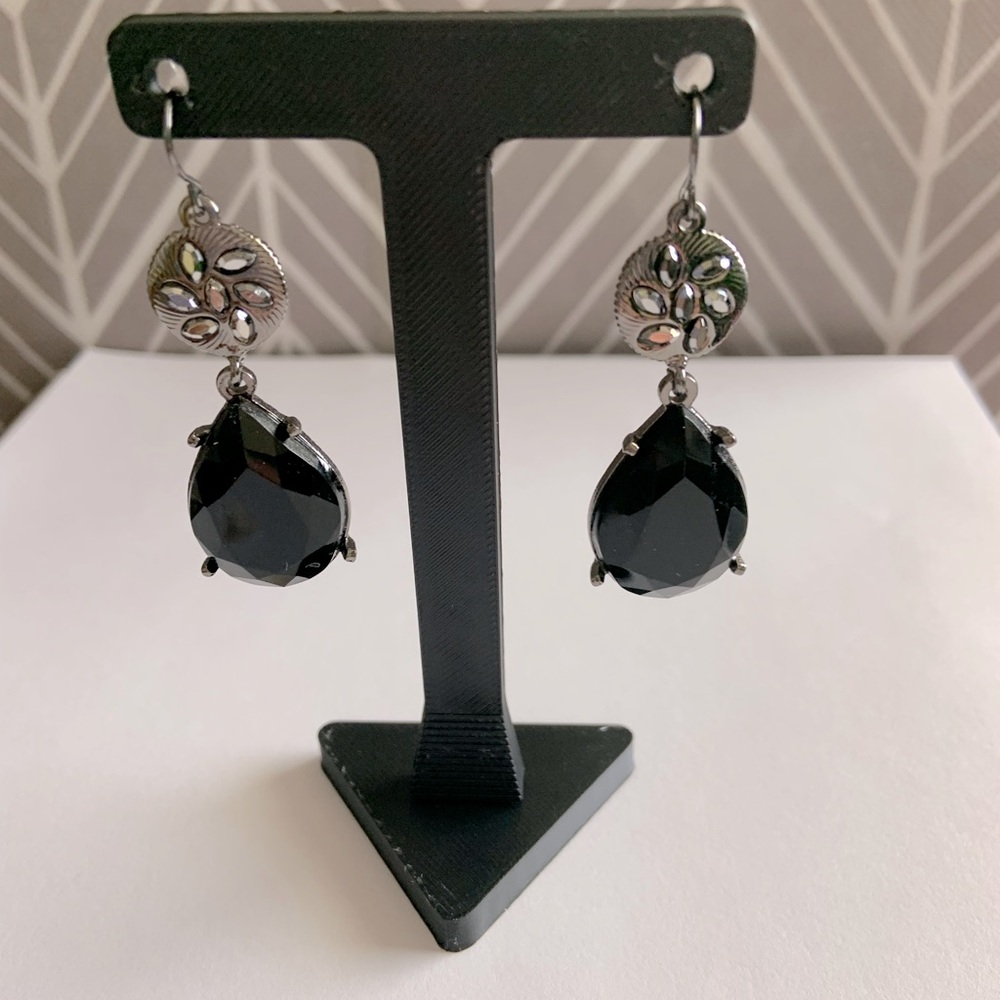 Avon Zoe earrings